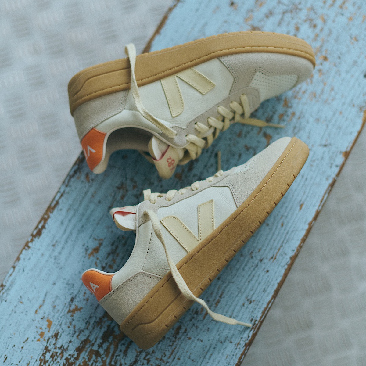 veja sneakers v-82 leather grey VE3320758