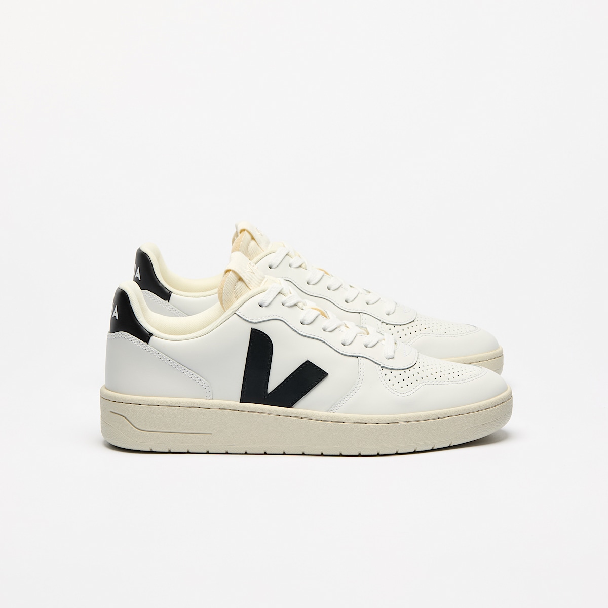 veja sneakers v-10-prime leather white VI0220738 Lateral view